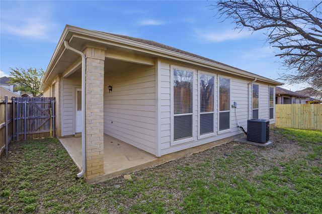 1172 Sunderland Lane, Fort Worth, TX 76134