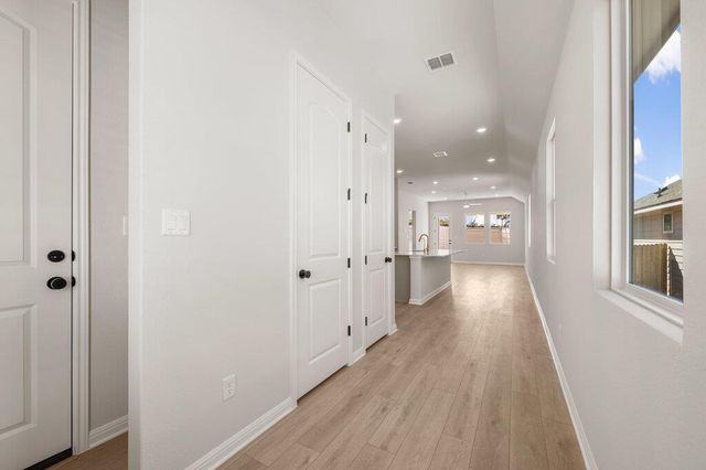 250 Ranier WAY, Dripping Springs, TX 78620