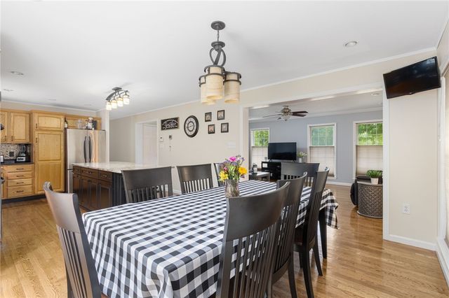 2 Daniel Way, Scituate, RI 02831