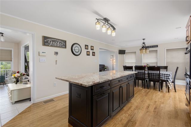2 Daniel Way, Scituate, RI 02831