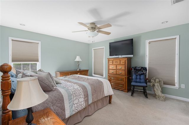 2 Daniel Way, Scituate, RI 02831