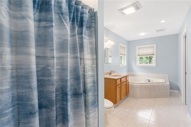 2 Daniel Way, Scituate, RI 02831