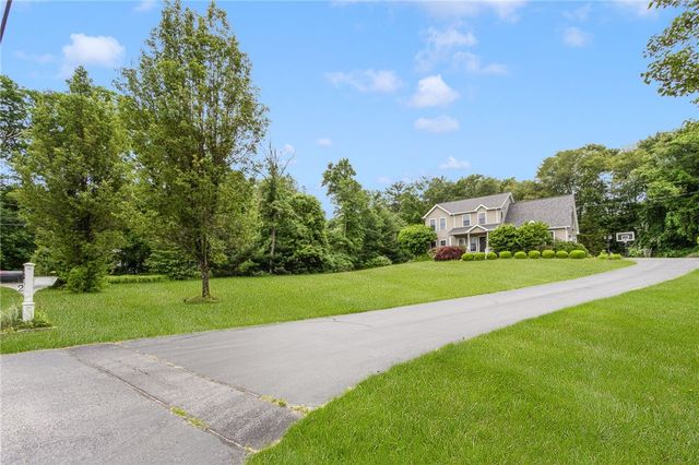 2 Daniel Way, Scituate, RI 02831