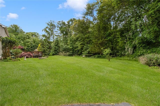 2 Daniel Way, Scituate, RI 02831