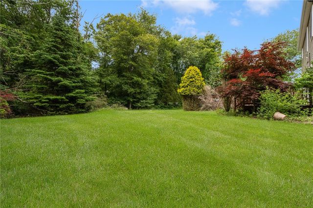 2 Daniel Way, Scituate, RI 02831