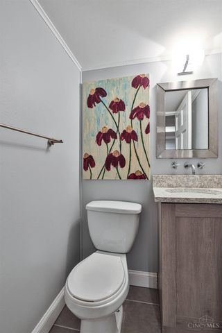 1012 Mary Lane, Wyoming, OH 45215