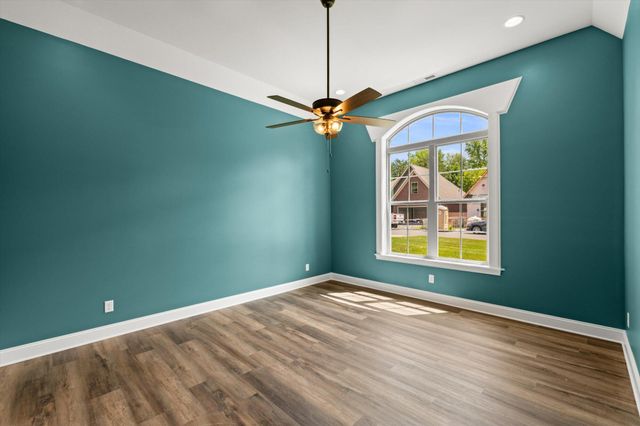 225 Lake View Point, Englewood, TN 37329