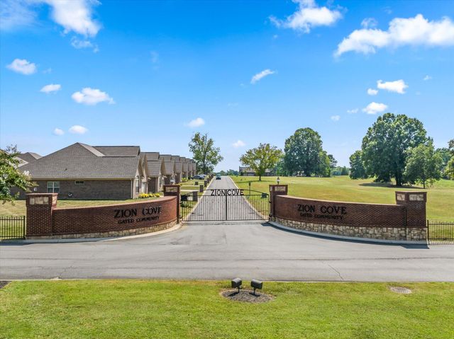 225 Lake View Point, Englewood, TN 37329