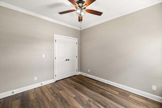 225 Lake View Point, Englewood, TN 37329