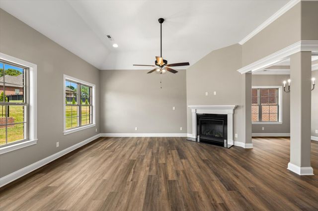 225 Lake View Point, Englewood, TN 37329