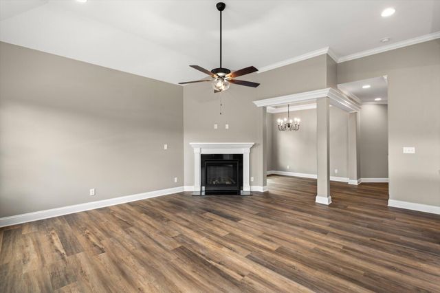 225 Lake View Point, Englewood, TN 37329