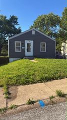 882 Gustav Avenue, St Louis, MO 63147