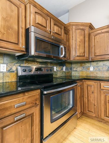 4909 Sabrina, Chubbuck, ID 83202