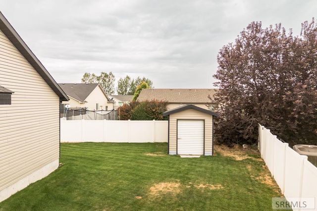 4909 Sabrina, Chubbuck, ID 83202