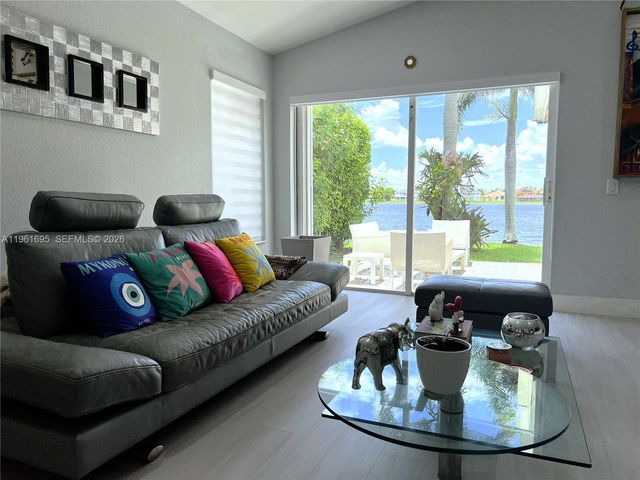 1605 Salerno Cir, Weston, FL 33327