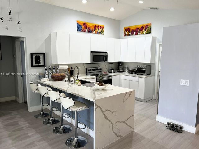 1605 Salerno Cir, Weston, FL 33327