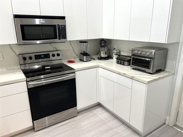 1605 Salerno Cir, Weston, FL 33327