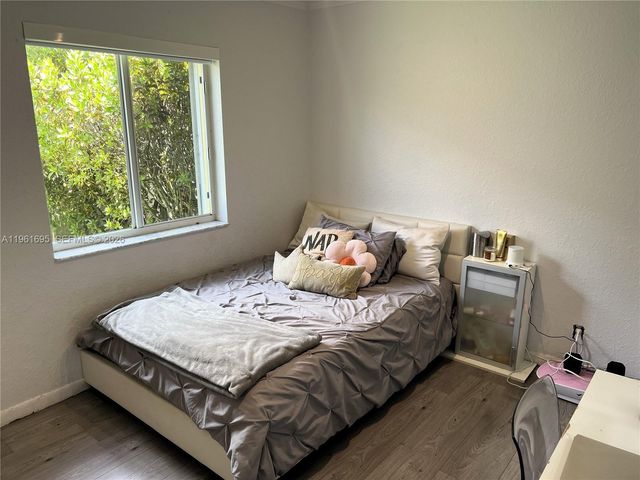 1605 Salerno Cir, Weston, FL 33327