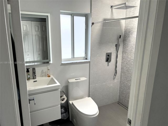 1605 Salerno Cir, Weston, FL 33327