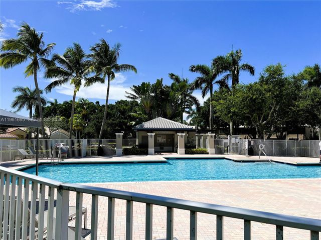 1605 Salerno Cir, Weston, FL 33327