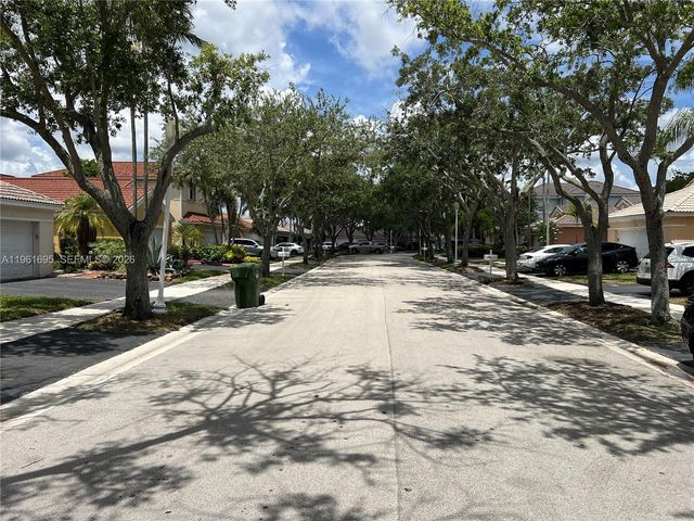 1605 Salerno Cir, Weston, FL 33327