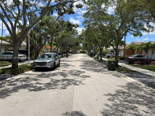 1605 Salerno Cir, Weston, FL 33327