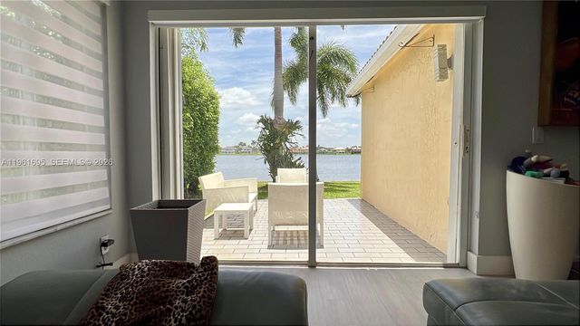 1605 Salerno Cir, Weston, FL 33327