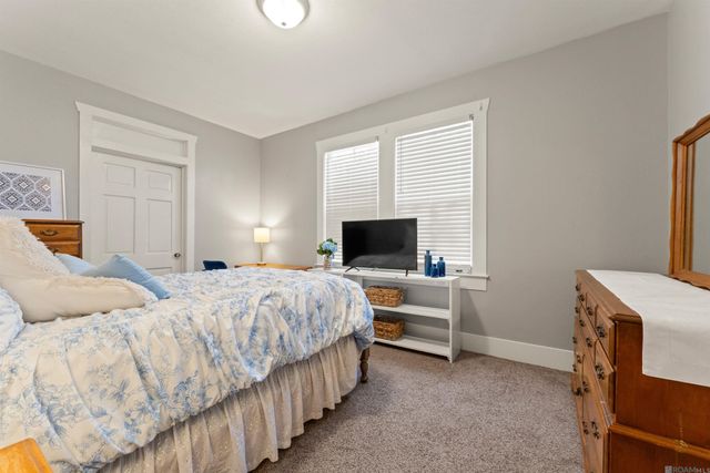 1827 Pericles St, Baton Rouge, LA 70808