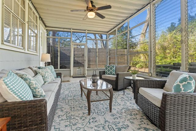 1827 Pericles St, Baton Rouge, LA 70808