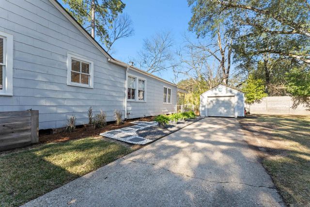 1827 Pericles St, Baton Rouge, LA 70808