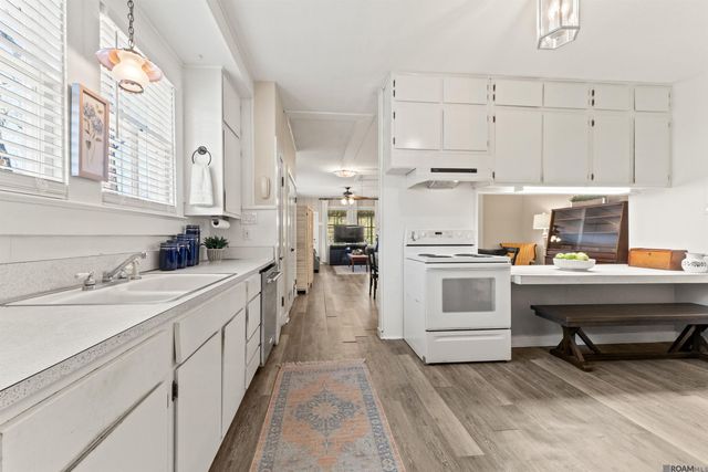 1827 Pericles St, Baton Rouge, LA 70808