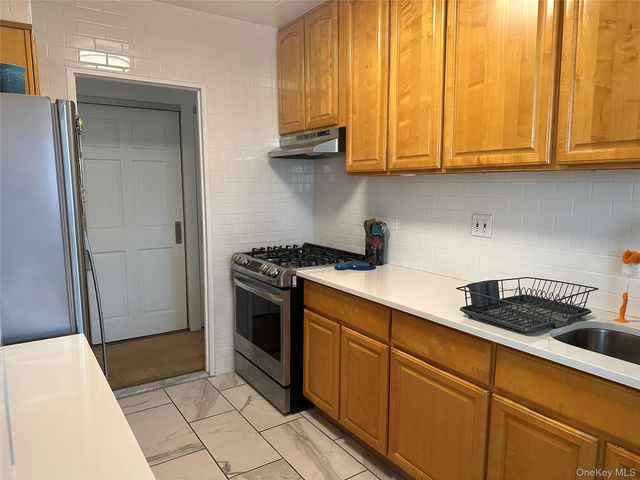 1101 Midland Avenue 323, Bronxville, NY 10708