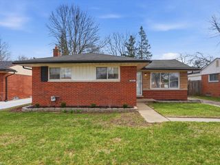 30632 Hayes Road, Roseville, MI 48066