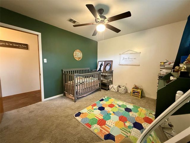 100 Irwin, West Columbia, TX 77486
