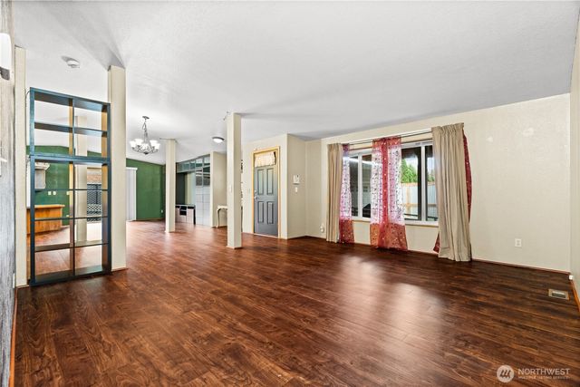 6827 Holmes Island Road SE, Lacey, WA 98503