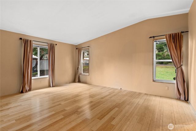 6827 Holmes Island Road SE, Lacey, WA 98503