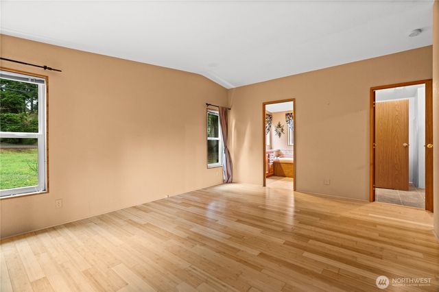 6827 Holmes Island Road SE, Lacey, WA 98503