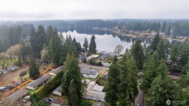 6827 Holmes Island Road SE, Lacey, WA 98503