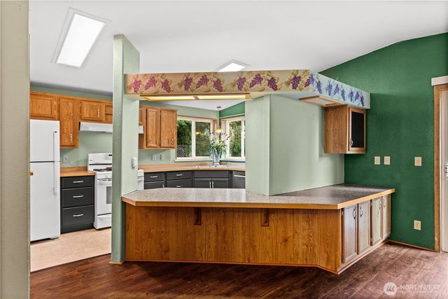 6827 Holmes Island Road SE, Lacey, WA 98503