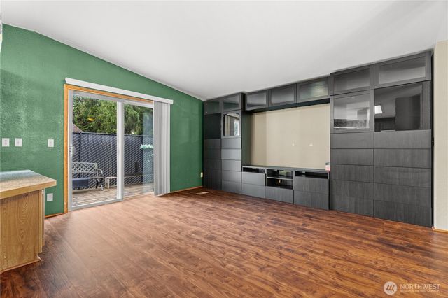 6827 Holmes Island Road SE, Lacey, WA 98503