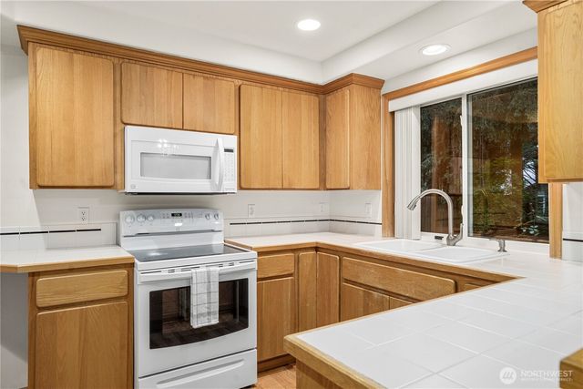 14720 48th Avenue NW, Gig Harbor, WA 98332