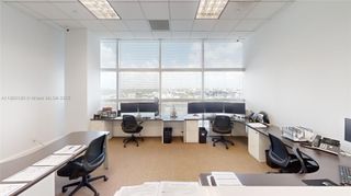 175 SW 7th St 1612, Miami, FL 33130