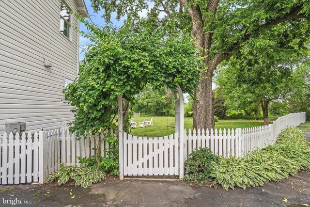 19930 WHITE GROUND RD, Boyds, MD 20841