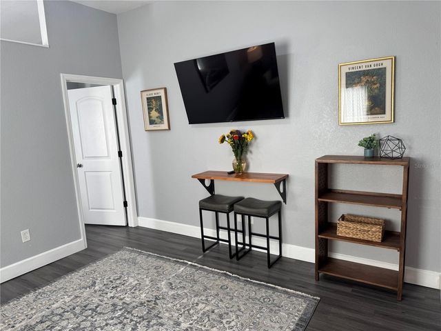 2510 W MAIN STREET Unit B, Tampa, FL 33607