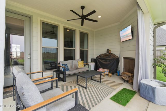 1206 Bayou Trace, Breaux Bridge, LA 70517