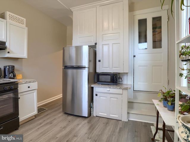 2010 GREEN ST, Harrisburg, PA 17102