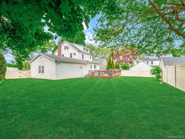 47-11 Belmont Road, Great Neck, NY 11020
