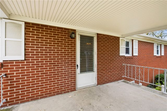 137 Albert Street, Somerset Twp, PA 15541