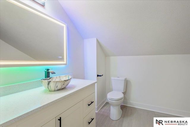 201 E 19th Avenue, Bellevue, NE 68005