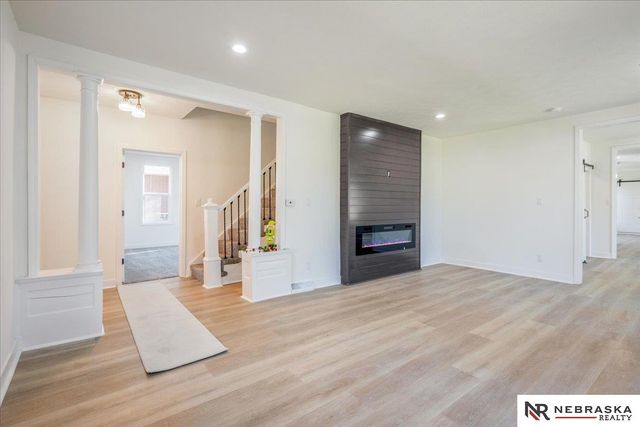 201 E 19th Avenue, Bellevue, NE 68005